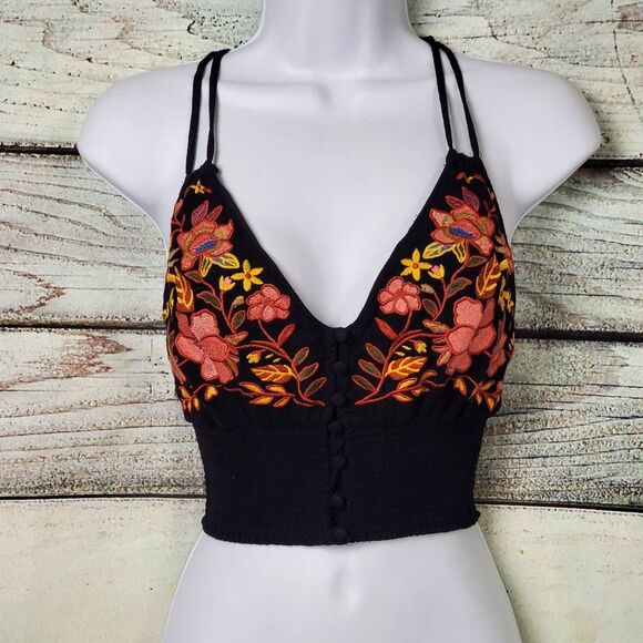 Forever 21 Women’s Black Embroidered Floral Crop Top Medium Boho Festival - Picture 1 of 8